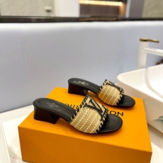 Louis Vuitton Slippers